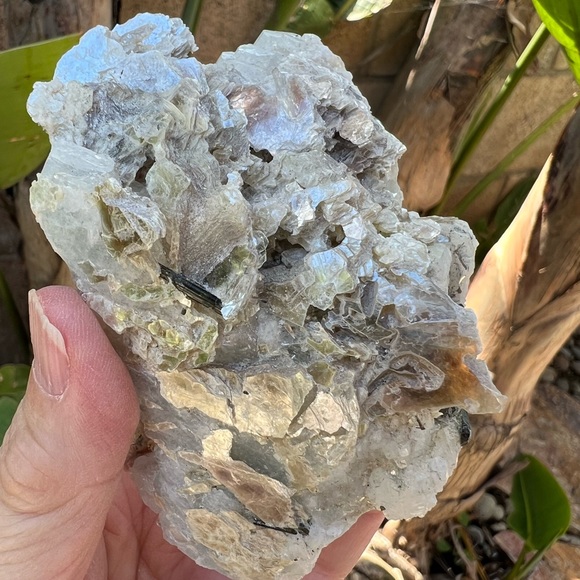 Silver Mica Lepidolite Yellow Gold Tint - Picture 1 of 7